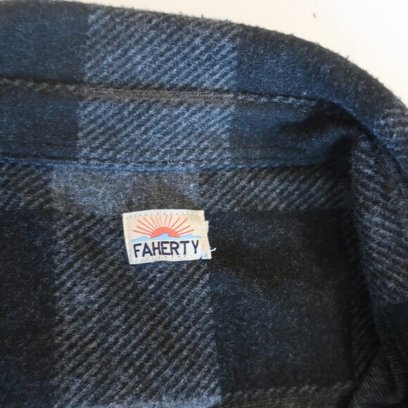 Youth Boys Faherty Black Gray Flannel Plaid Button Shirt  S - Picture 7 of 9